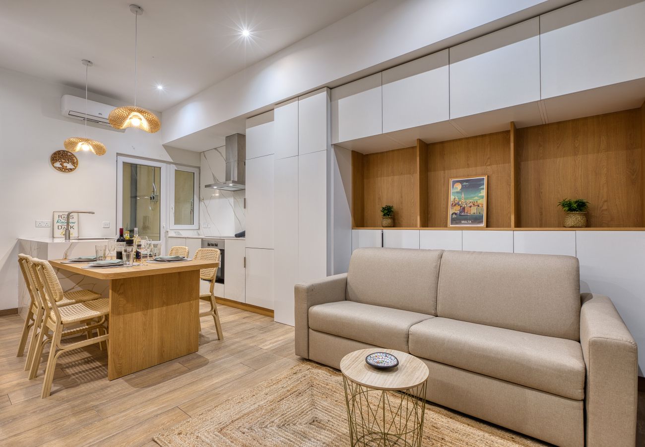 Apartamento en Sliema - Designer furnished apartment with yard AROC1-1