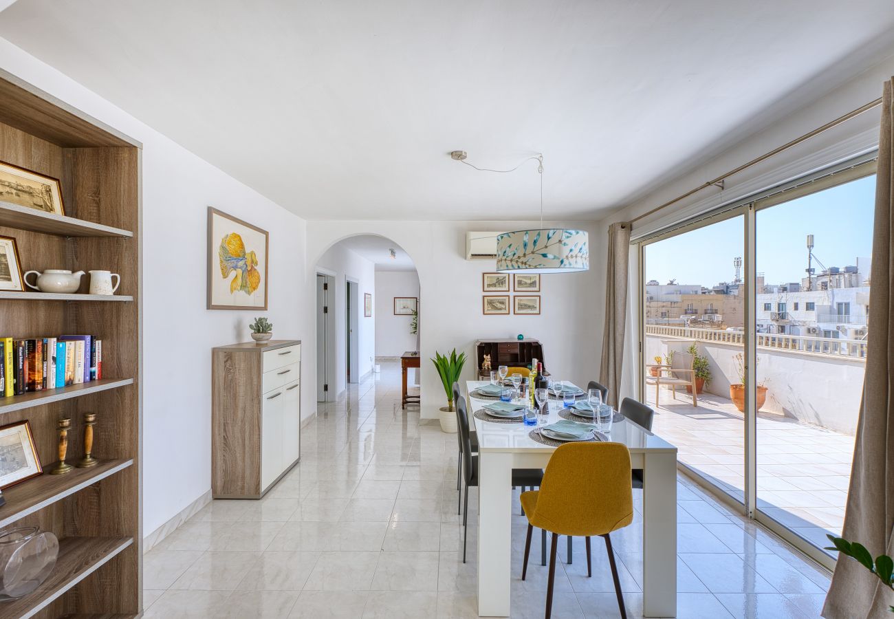 Apartamento en Sliema - Spacious & bright apartment, sun terrace PGAL1-1