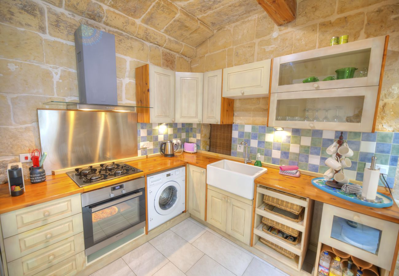 Maison à Hal Lija - Spacious Village Home with skylight EBAR1-1
