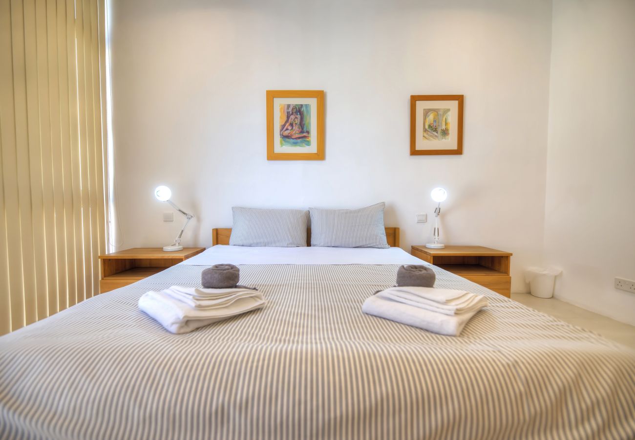 Appartement à St Julian's - Large, elegant 2bdm flat in St. Julian's DBRI1-1