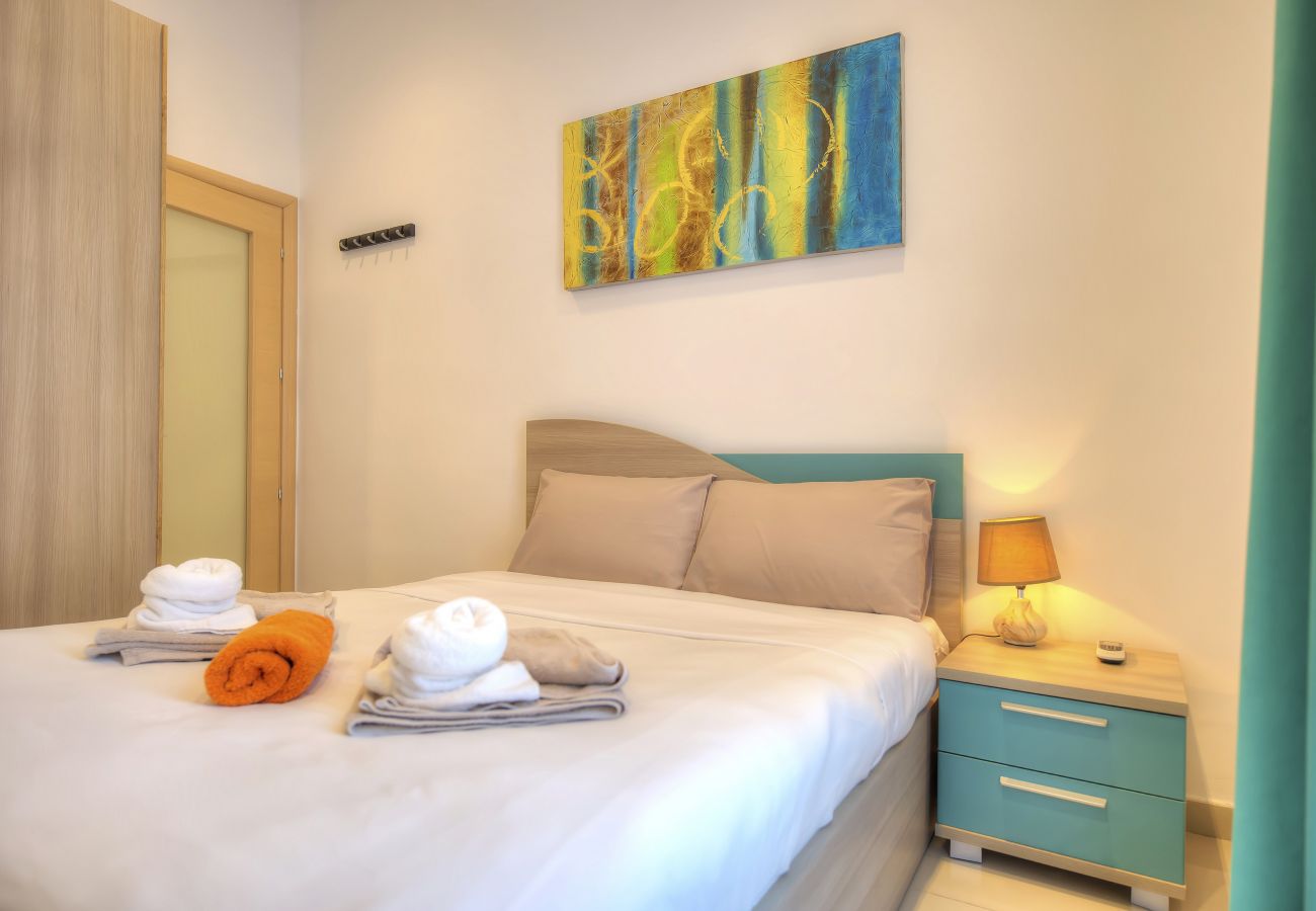 Appartement à Gzira - Tastefully furnished 3beds/3baths, 2balconies WVID1