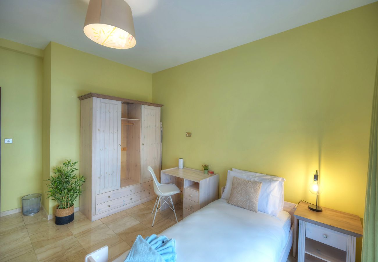 Appartement à Ta'Xbiex - Spacious Seafront 3bedrooms, seaview balcony GOTAX1-1