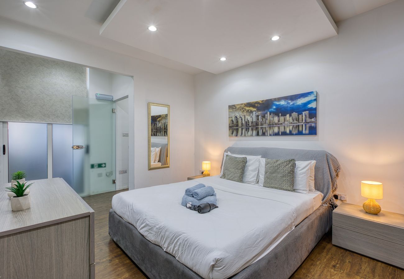 Appartement à Sliema - Roof terrace, Seaview 3 bedroom penthouse GOSLM-11