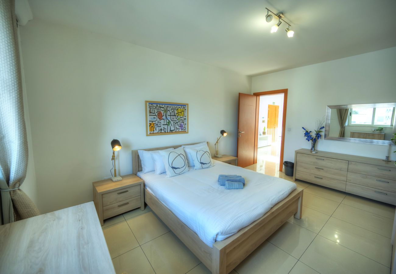 Appartement à Gzira - Bright & spacious 3 bedroom, shared garden JELL1-1