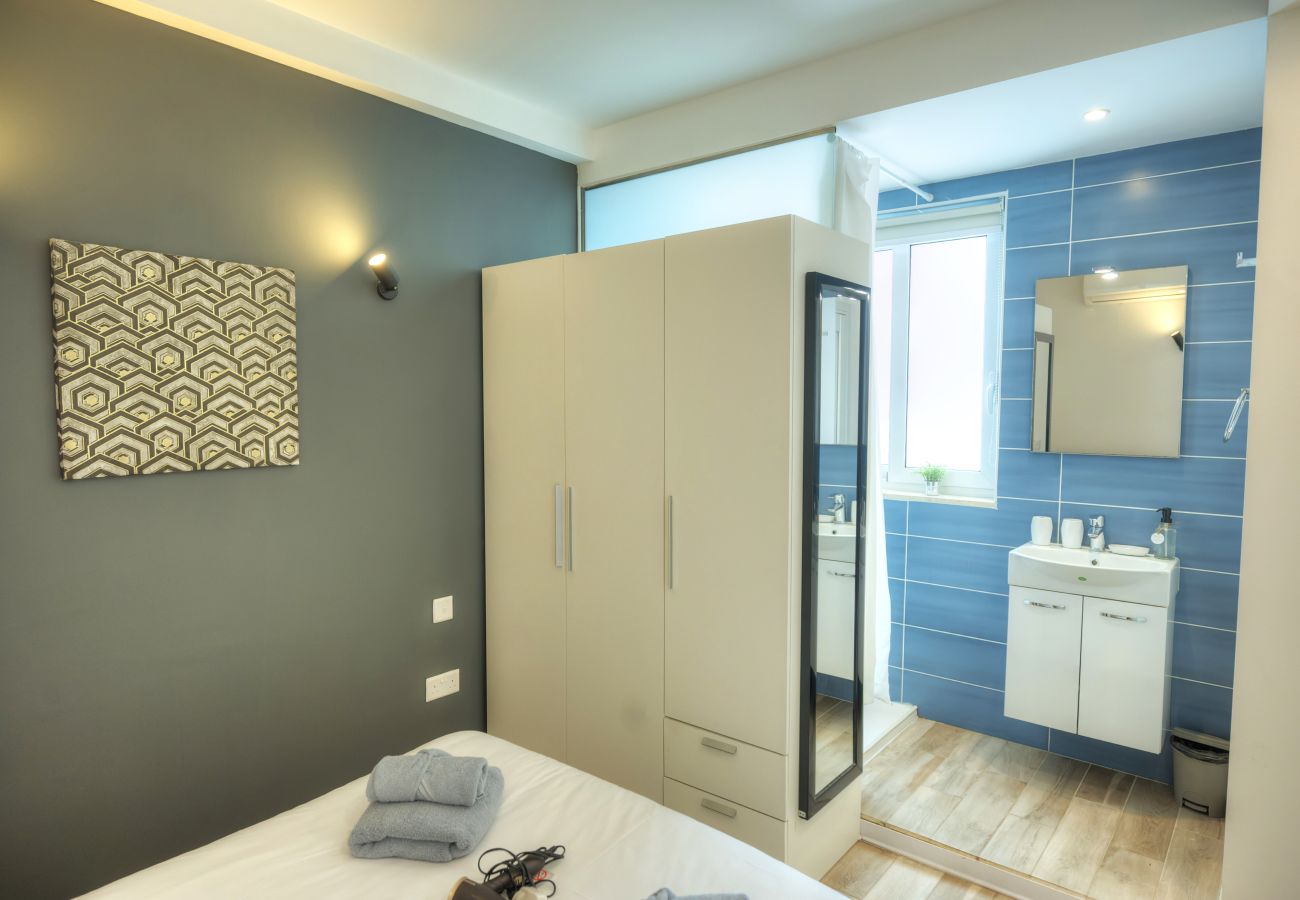 Appartement à Gzira - Luxury penthouse with sun terrace & jacuzzi RJOR1-1