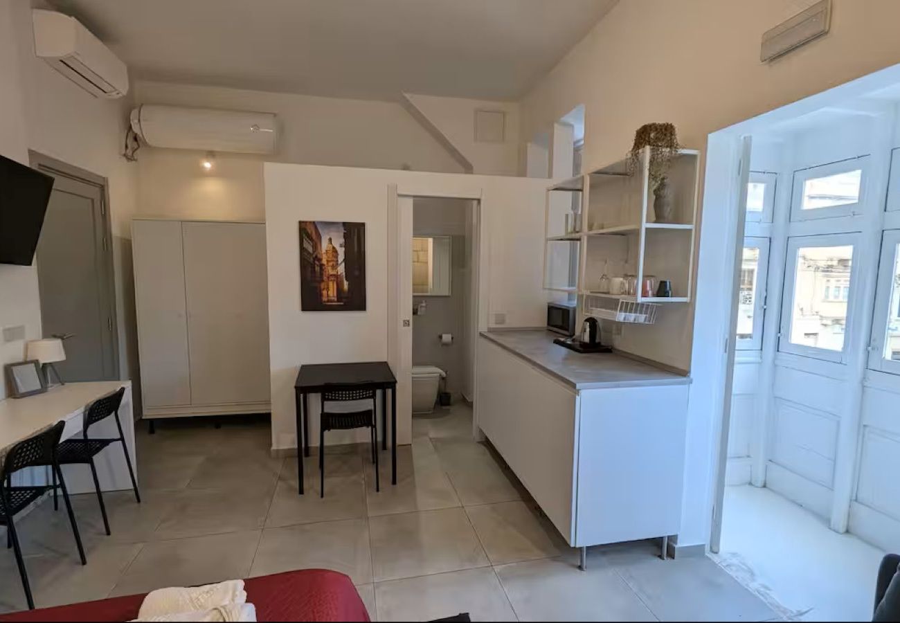 Studio à Cospicua - Cosy double studio, shared roof terrace GOBLU-4