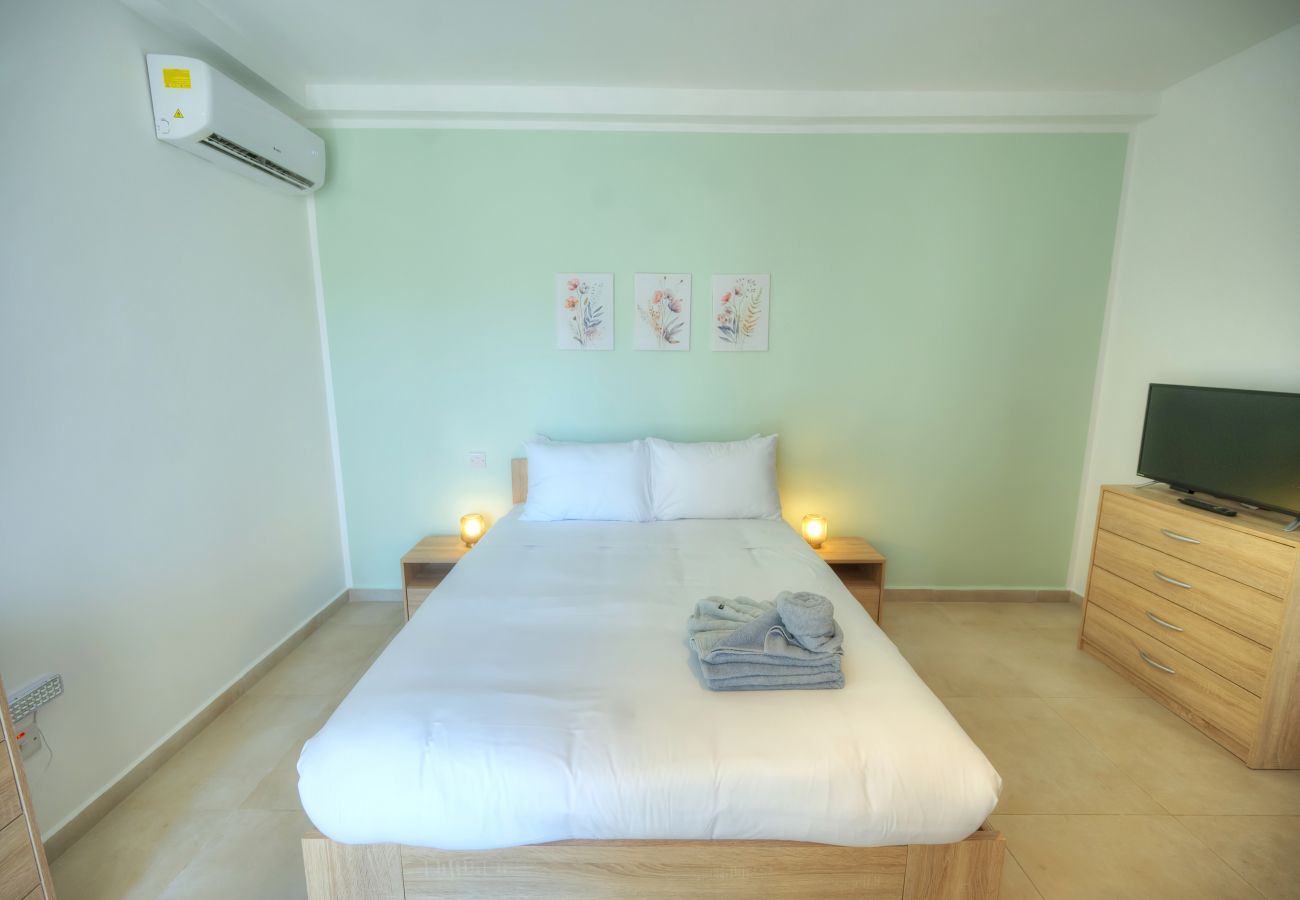 Appartement à Gzira - Spacious one bedroom with study JGRI1-1