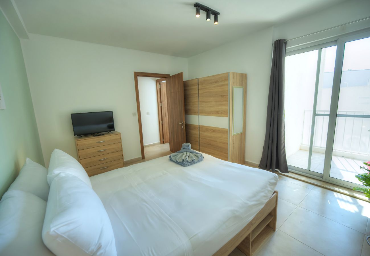 Appartement à Gzira - Spacious one bedroom with study JGRI1-1