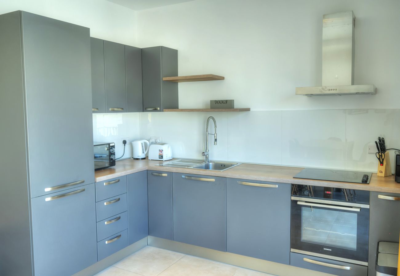 Appartement à Gzira - Spacious one bedroom with study JGRI1-1