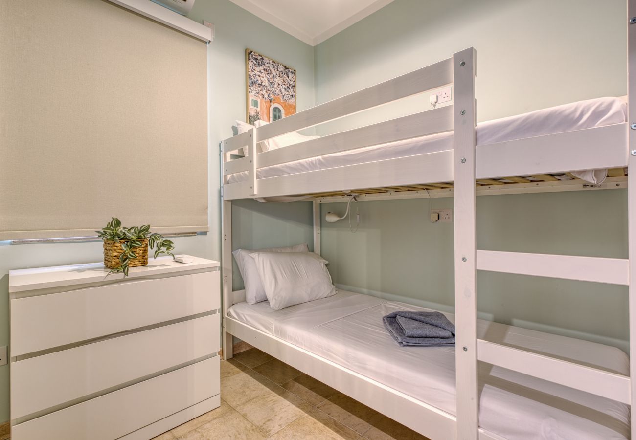 Maison à Gzira - 3bedroom house with jacuzzi and roof terrace VFRA1-1