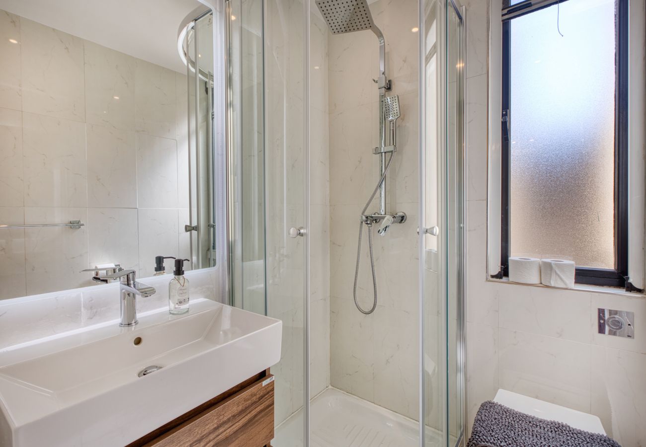 Maison à Gzira - 3bedroom house with jacuzzi and roof terrace VFRA1-1