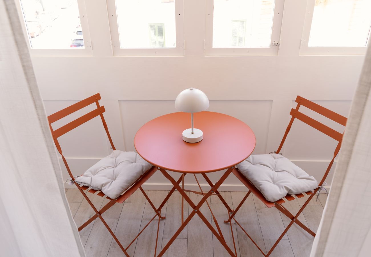 Appartement à Sliema - Chich and modern 2 bedroom with yard LDEM1-2