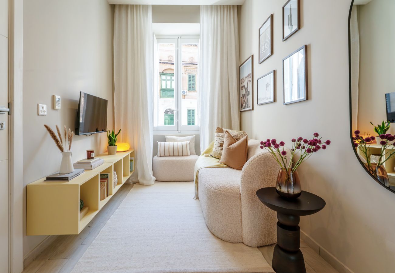 Appartement à Sliema - Chich and modern 2 bedroom with yard LDEM1-2
