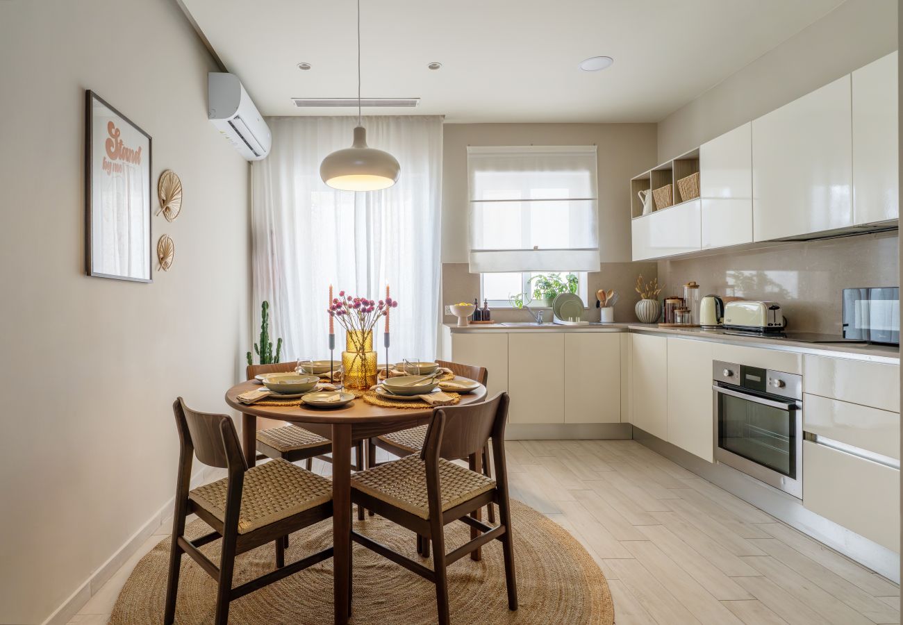 Appartement à Sliema - Chich and modern 2 bedroom with yard LDEM1-2