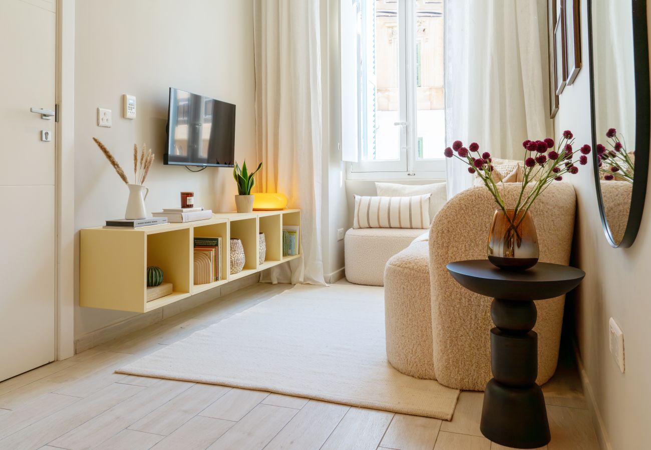 Appartement à Sliema - Chich and modern 2 bedroom with yard LDEM1-2