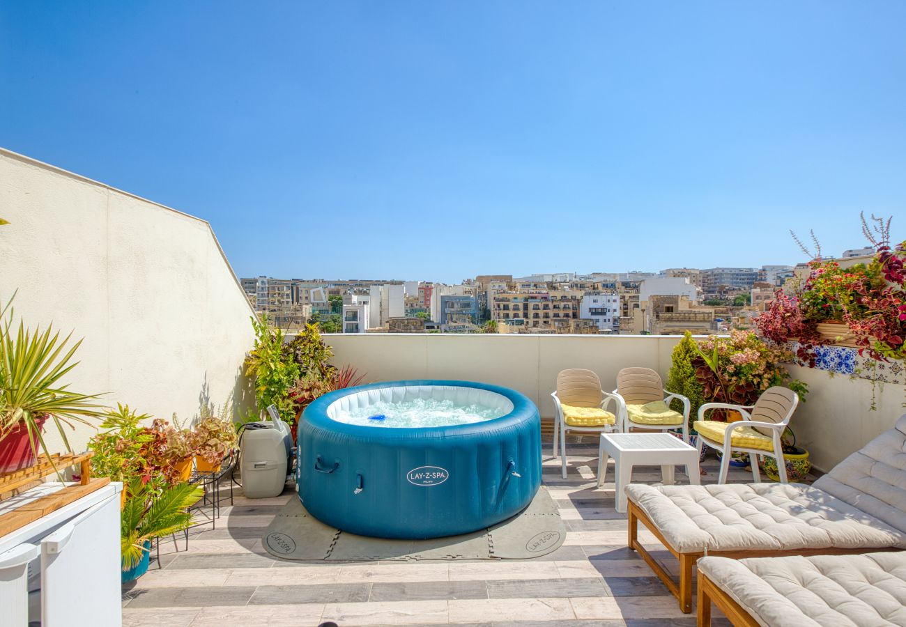 Appartement à Msida - Modern 3 bedroom with Jacuzzi and terrace MCAR1-1