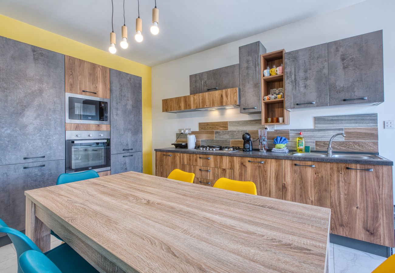 Appartement à Msida - Modern 3 bedroom with Jacuzzi and terrace MCAR1-1