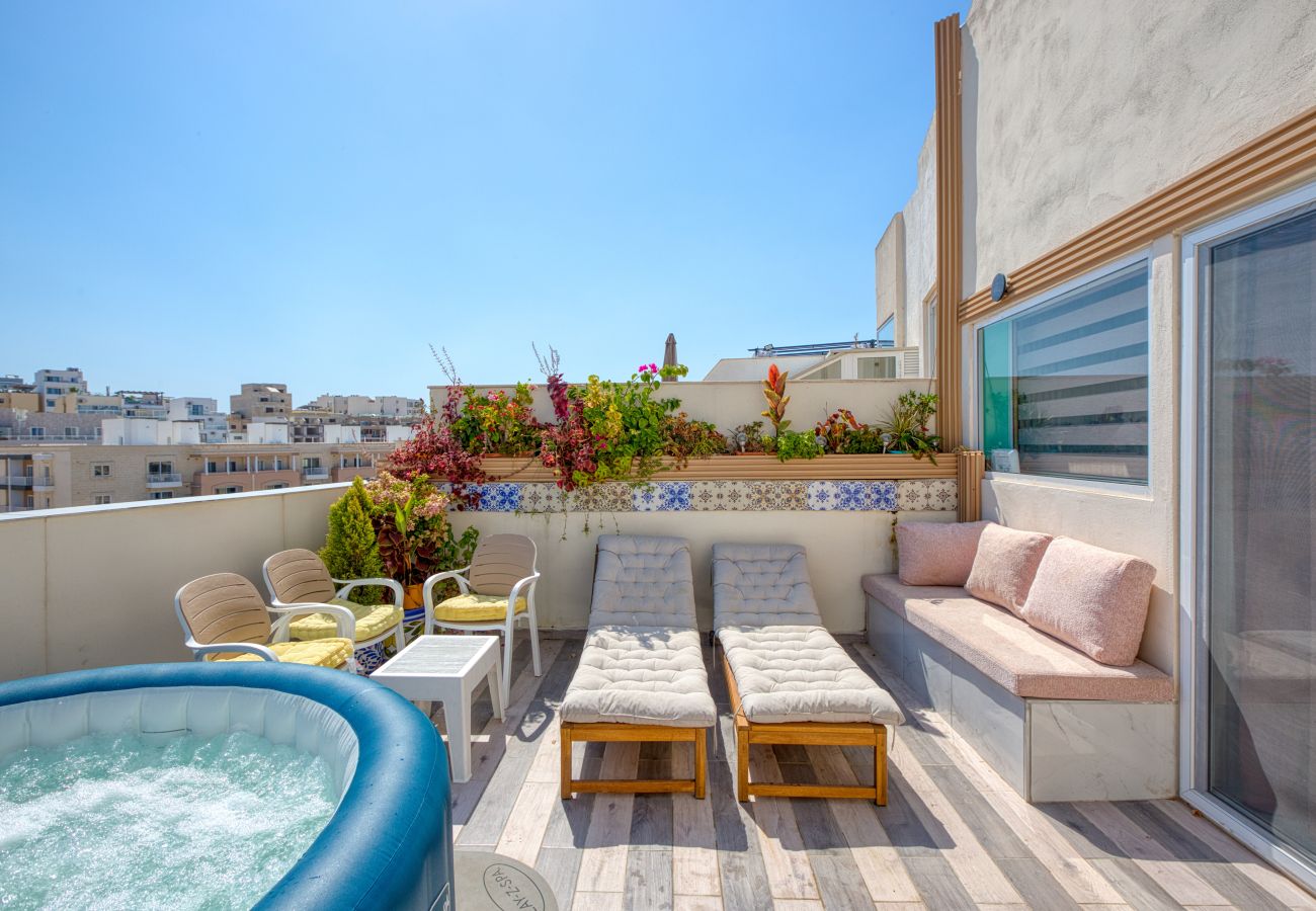 Appartement à Msida - Modern 3 bedroom with Jacuzzi and terrace MCAR1-1