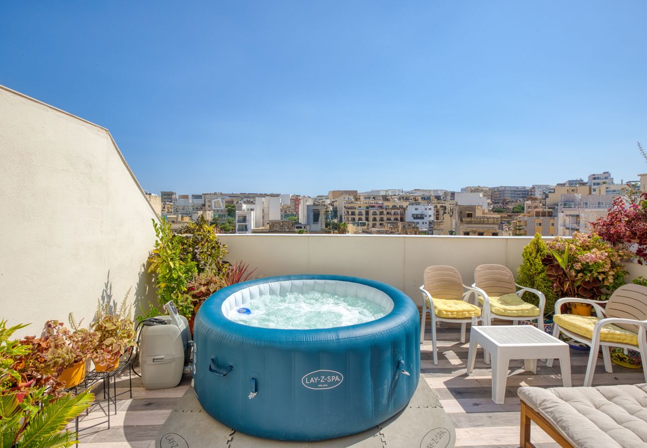 Appartement à Msida - Modern 3 bedroom with Jacuzzi and terrace MCAR1-1