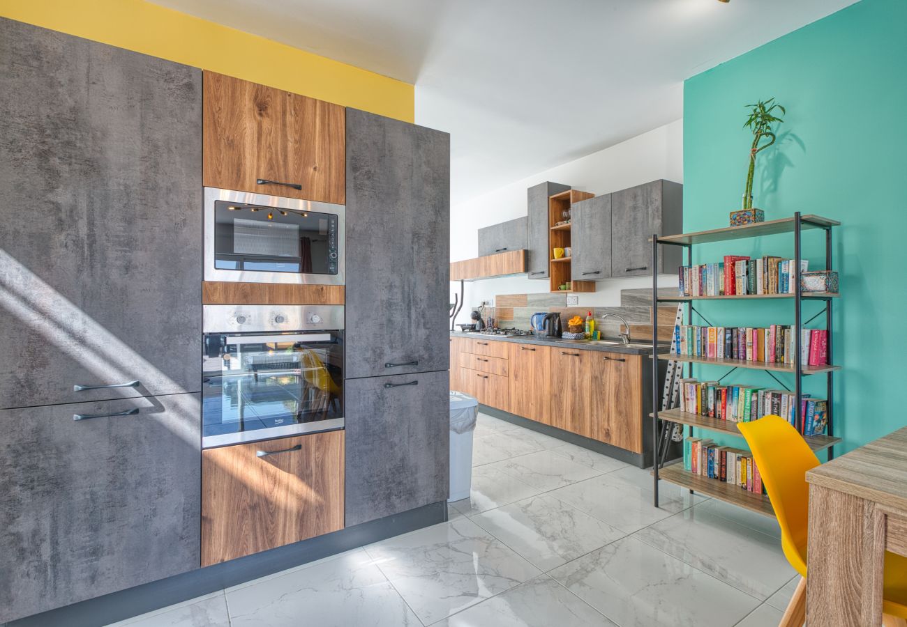 Appartement à Msida - Charming 3bedroom with jacuzi and terrace MCAR1-2