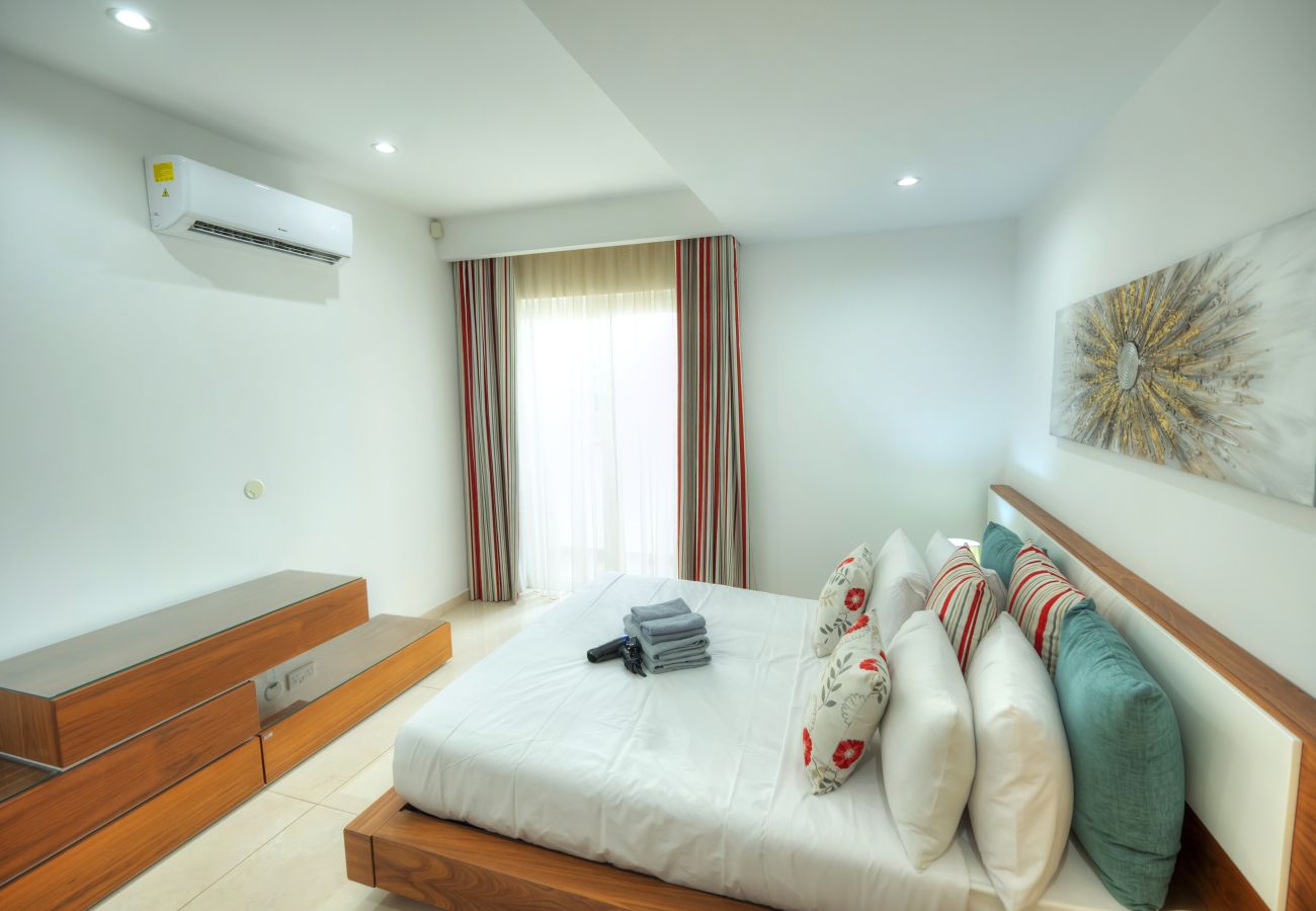 Appartement à Sliema - Charming, modern 3 bedroom seafront