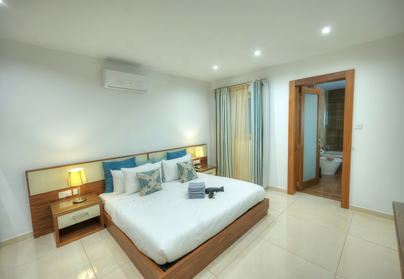 Appartement à Sliema - Charming, modern 3 bedroom seafront