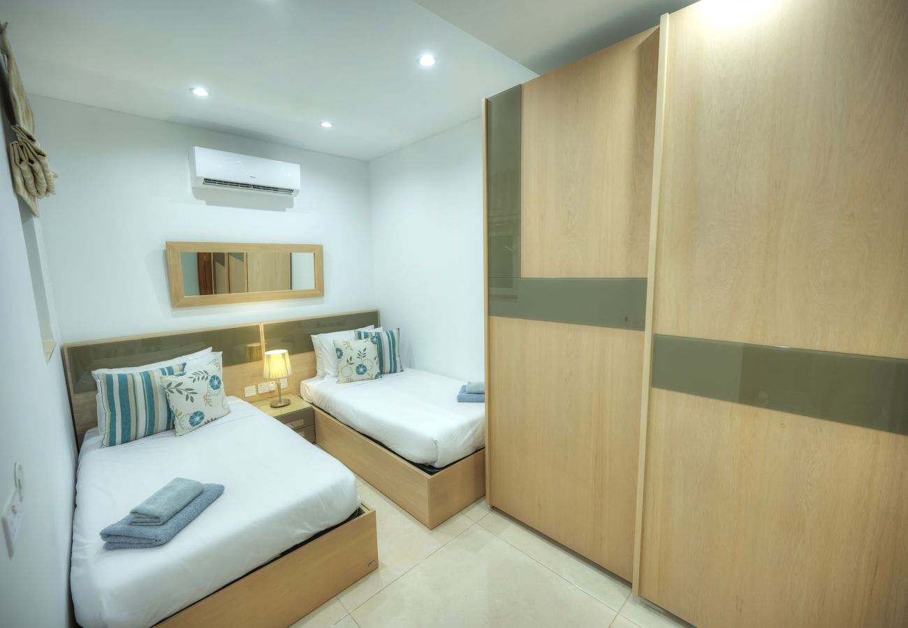 Appartement à Sliema - Charming, modern 3 bedroom seafront