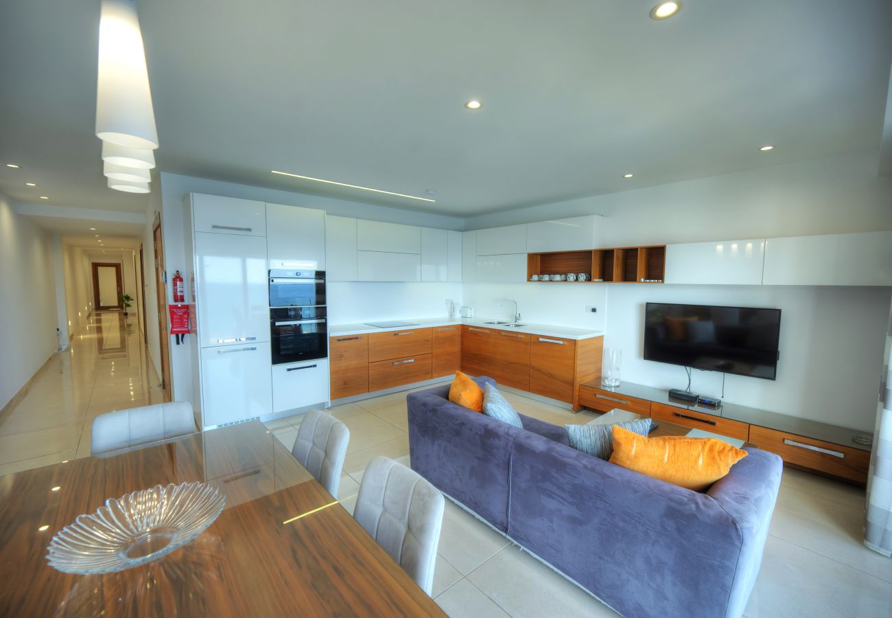 Appartement à Sliema - Charming, modern 3 bedroom seafront