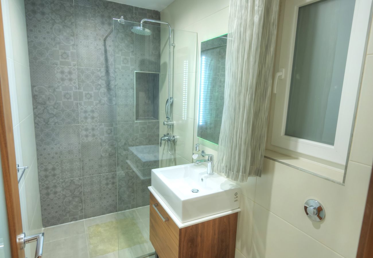 Appartement à Sliema - Charming, modern 3 bedroom seafront