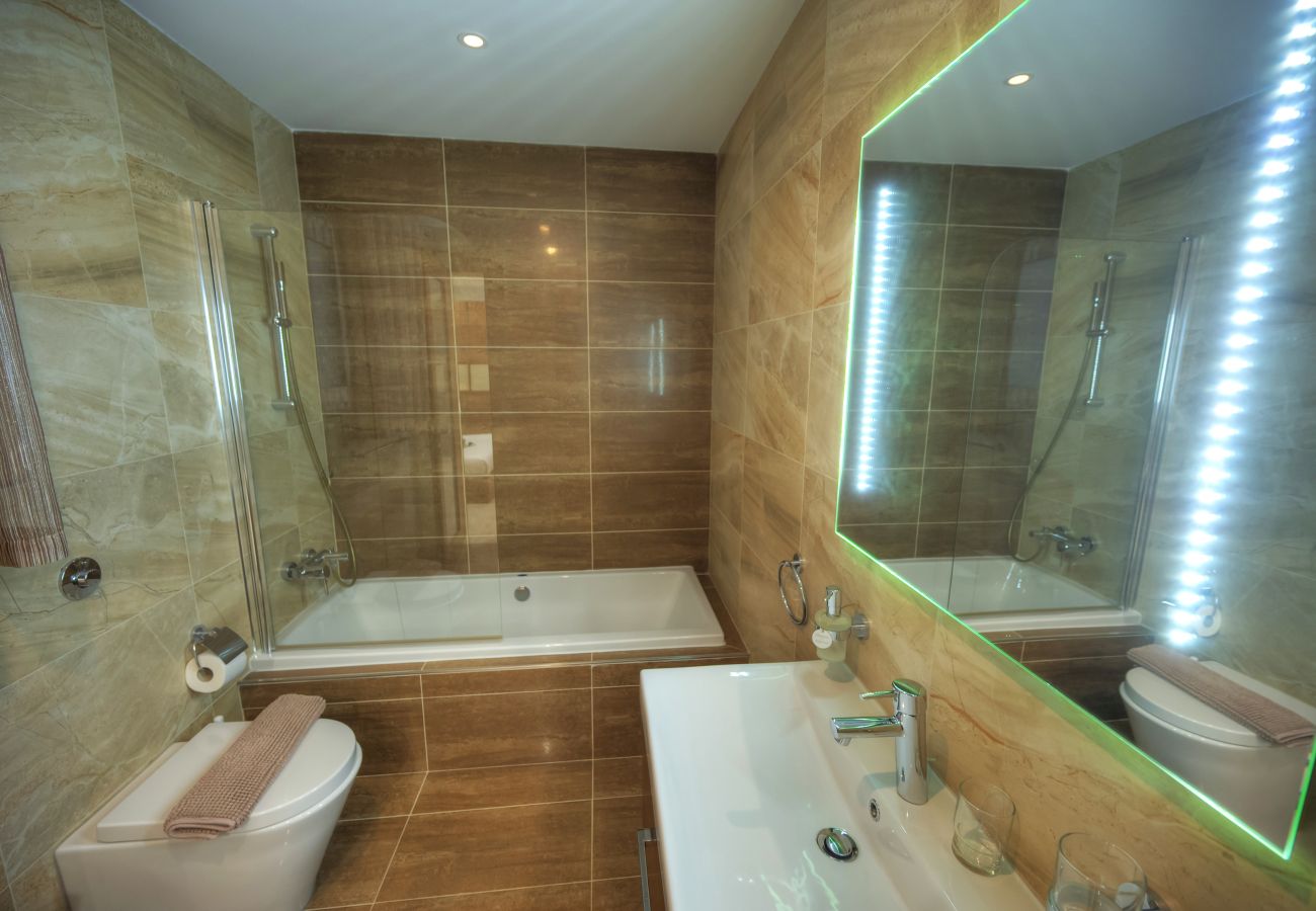 Appartement à Sliema - Charming, modern 3 bedroom seafront