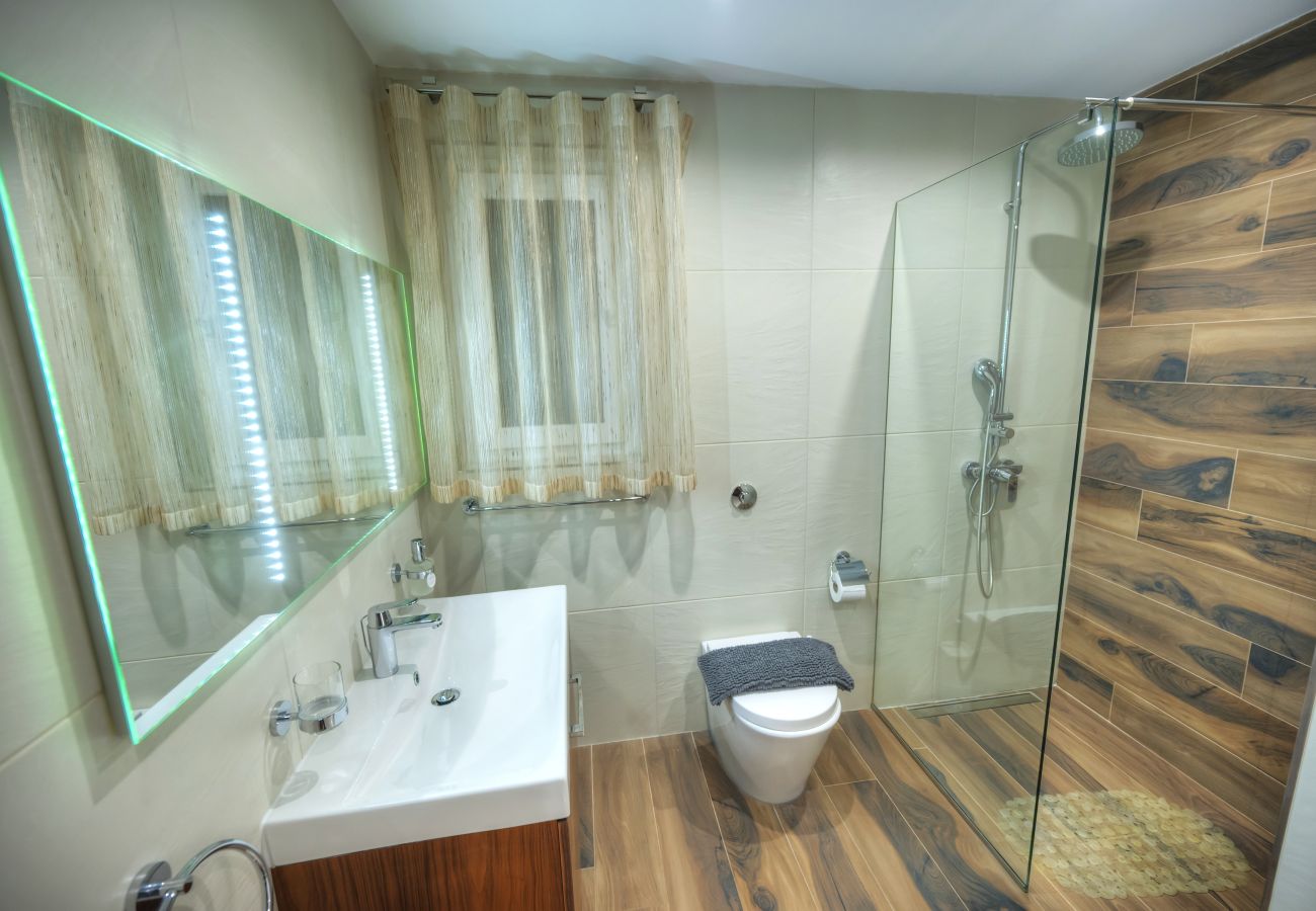 Appartement à Sliema - Charming, modern 3 bedroom seafront