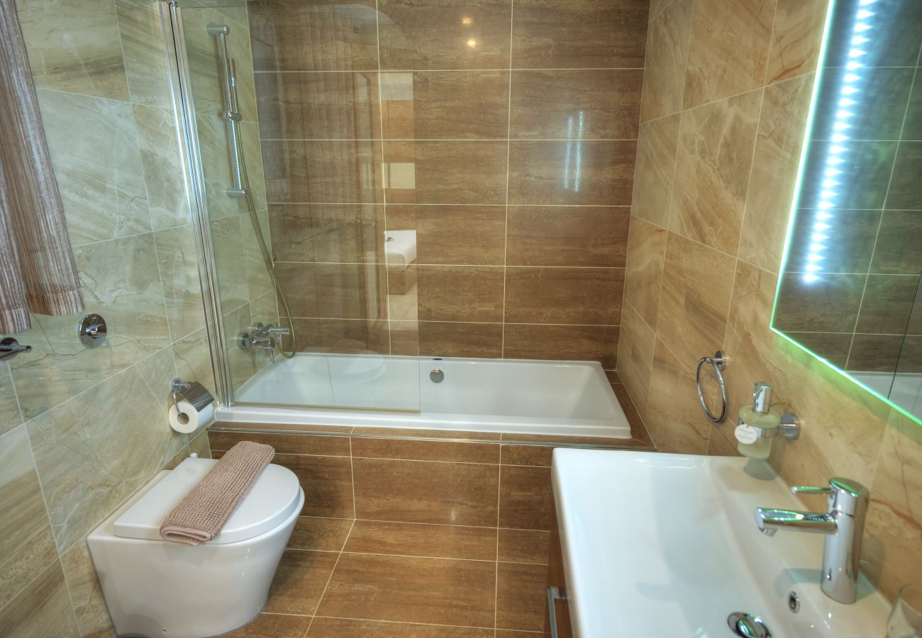 Appartement à Sliema - Charming, modern 3 bedroom seafront