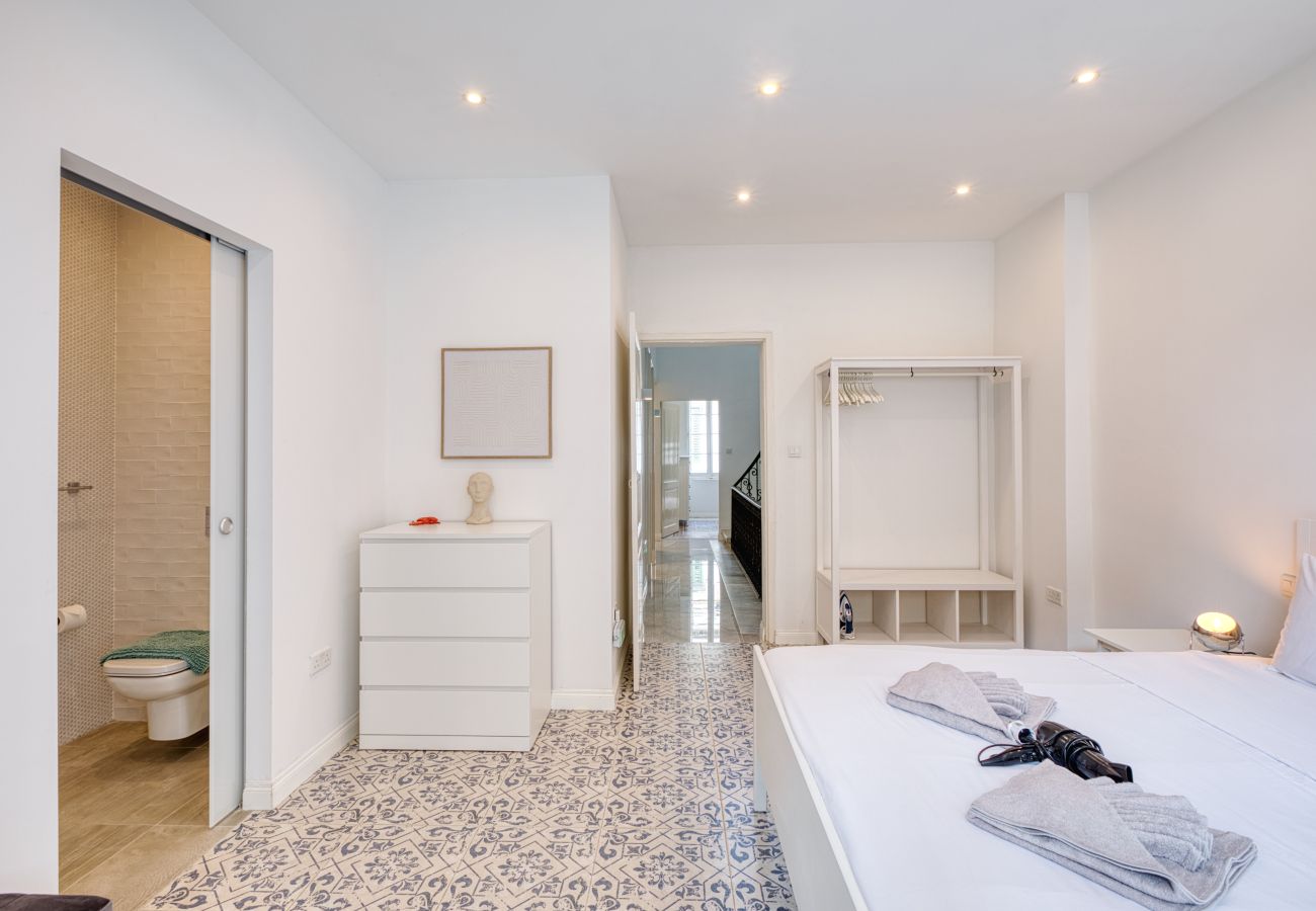 Maison à Sliema - Impressive 3 bedrooms, sun terrace, jacuzzi AMRA1-1