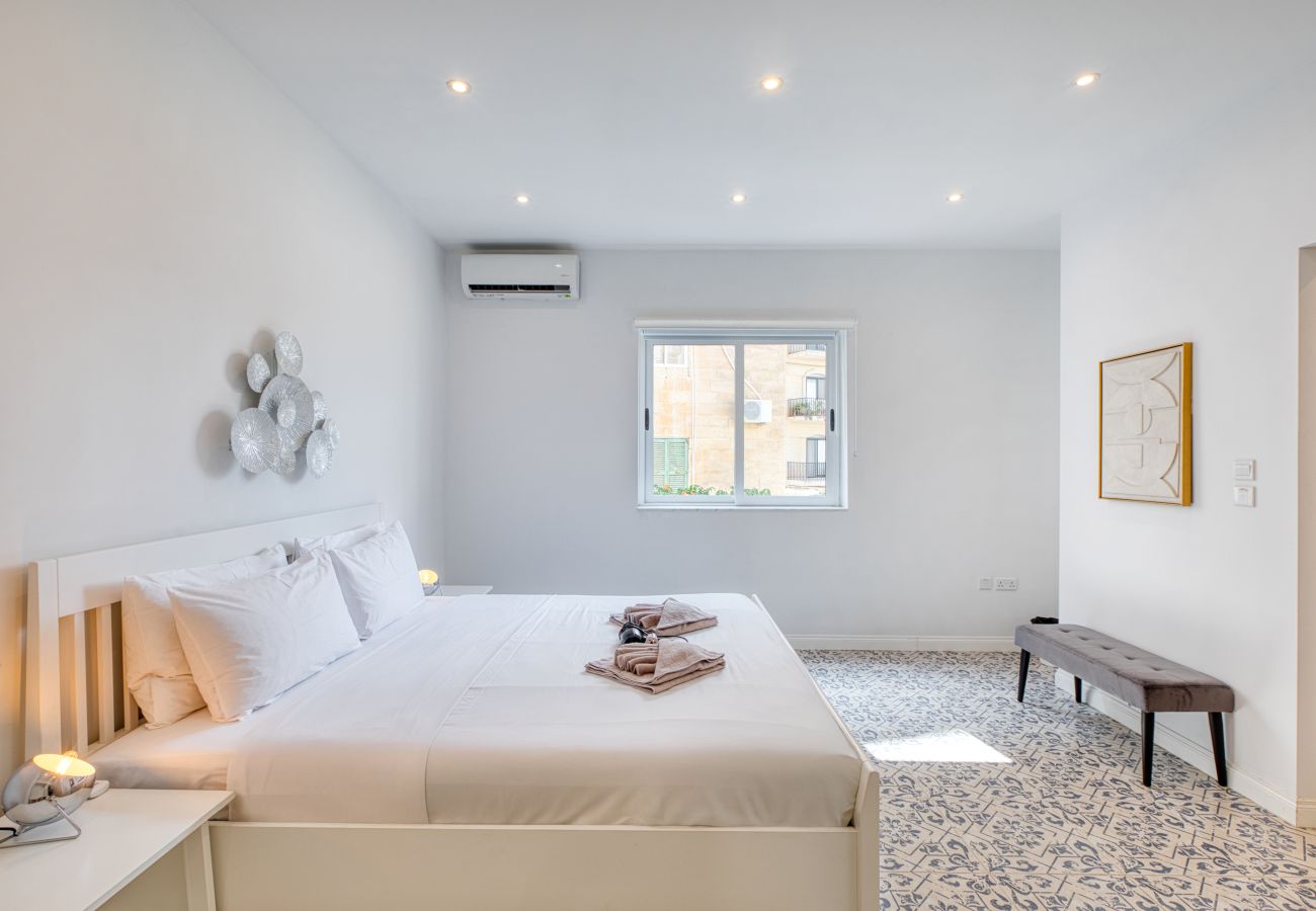 Maison à Sliema - Impressive 3 bedrooms, sun terrace, jacuzzi AMRA1-1