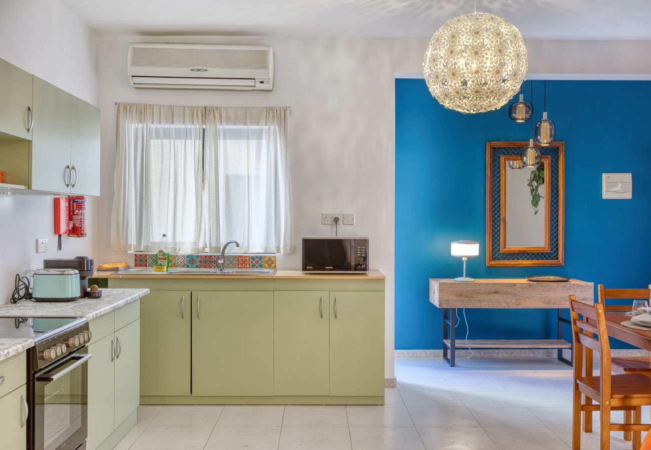 Appartement à Msida - Charming 2-Bedroom Apartment with Balconies MGAJ1-1