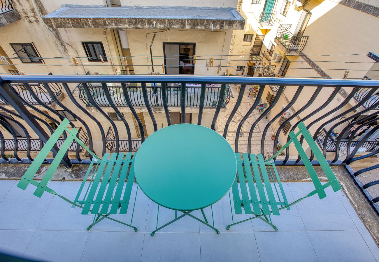Appartement à Msida - Charming 2-Bedroom Apartment with Balconies MGAJ1-1