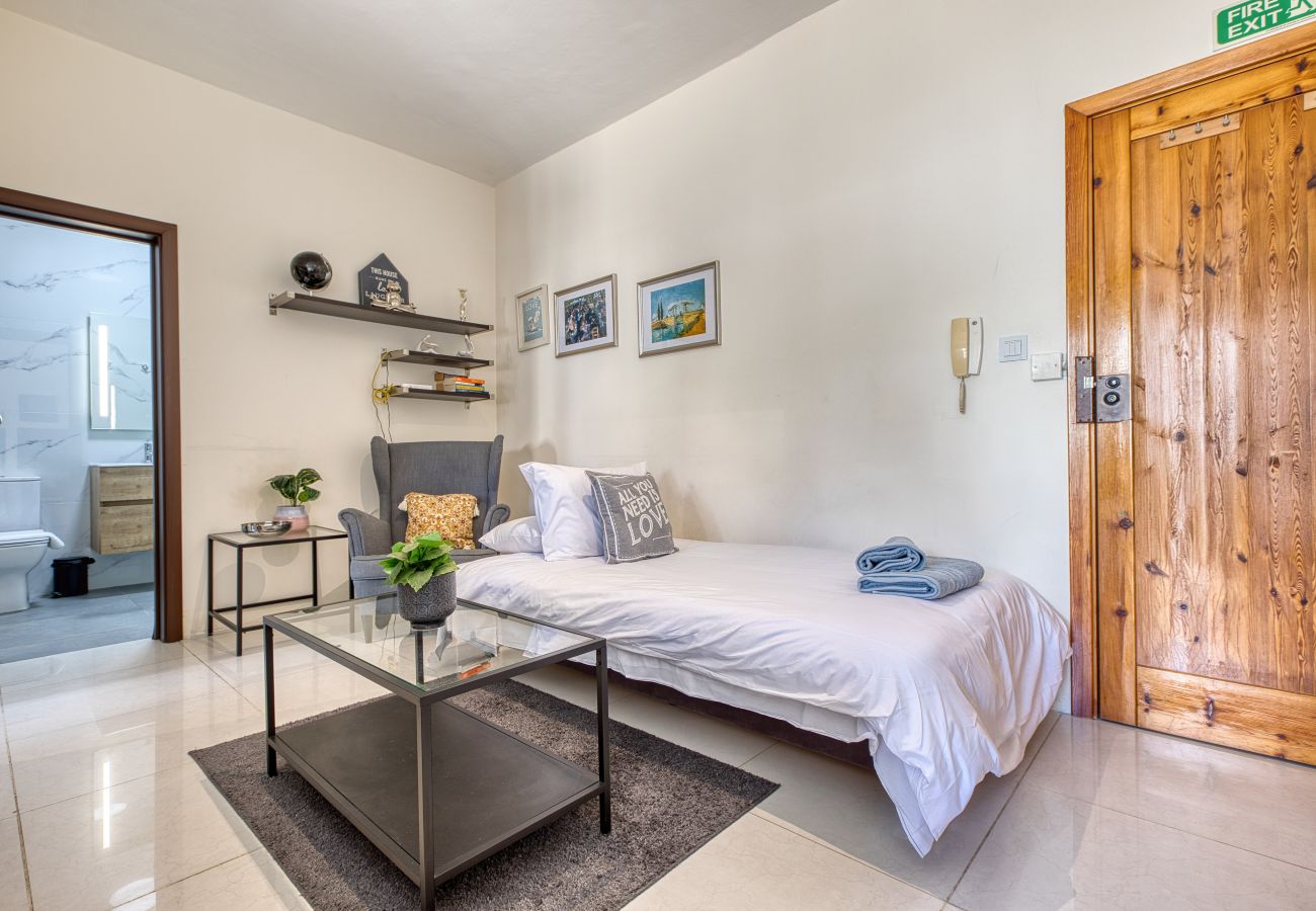 Appartement à St Julian's - Cosy 1-Bedroom with balcony in St. Julian’s AEBE1-1