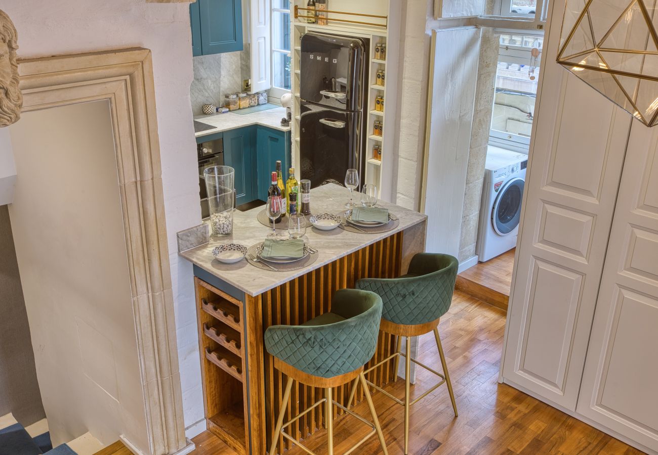 Appartement à Valletta - Luxury studio with Maltese balcony LDEM2-1