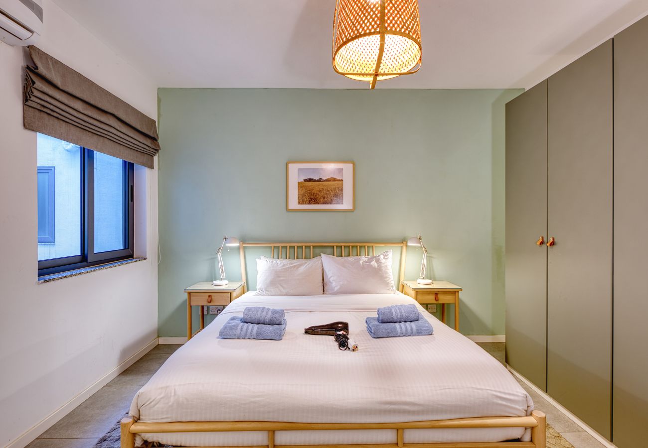 Appartement à Marsaxlokk - Bright & Cozy 3-Bedroom Apartment ACAL1-1