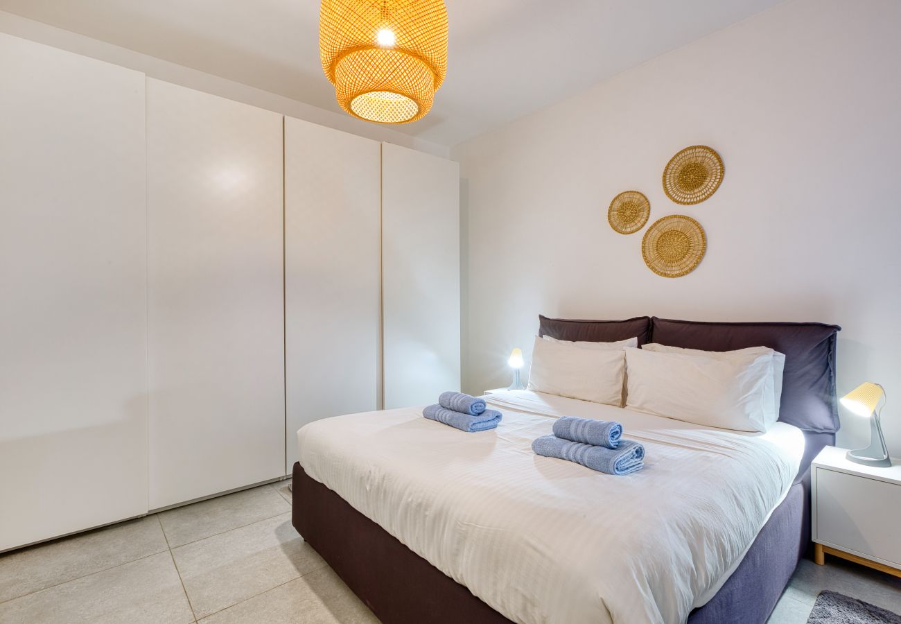 Appartement à Marsaxlokk - Bright & Cozy 3-Bedroom Apartment ACAL1-1