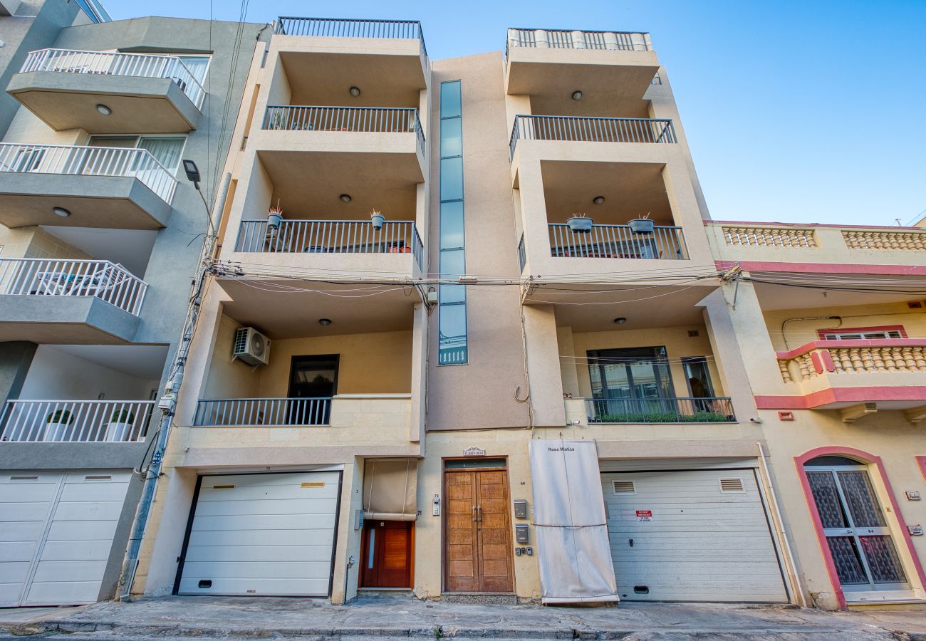 Appartement à Marsaxlokk - Bright & Cozy 3-Bedroom Apartment ACAL1-1