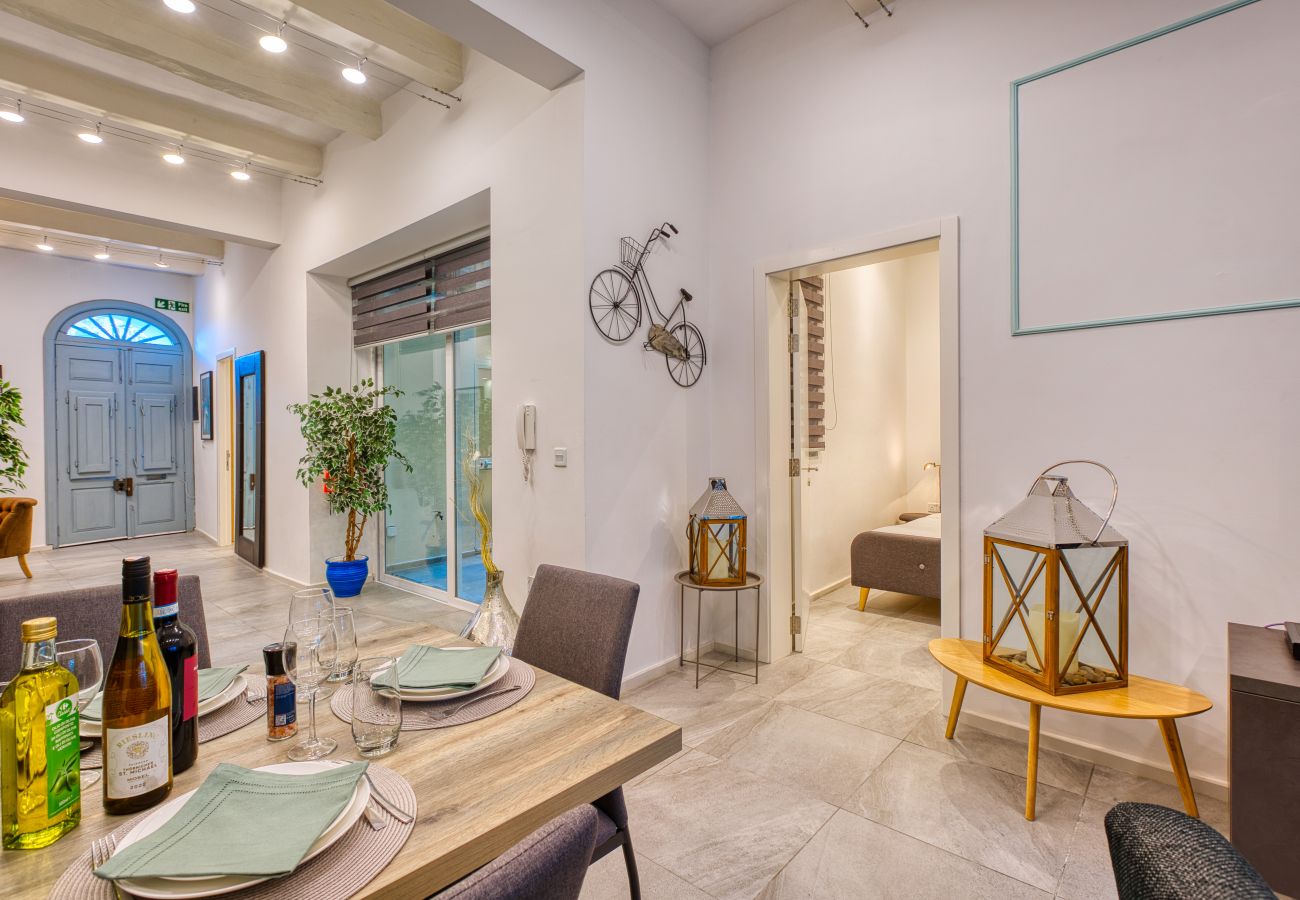 Maison à Valletta - Luxury 2bedroom house with large back yard RABE1-2