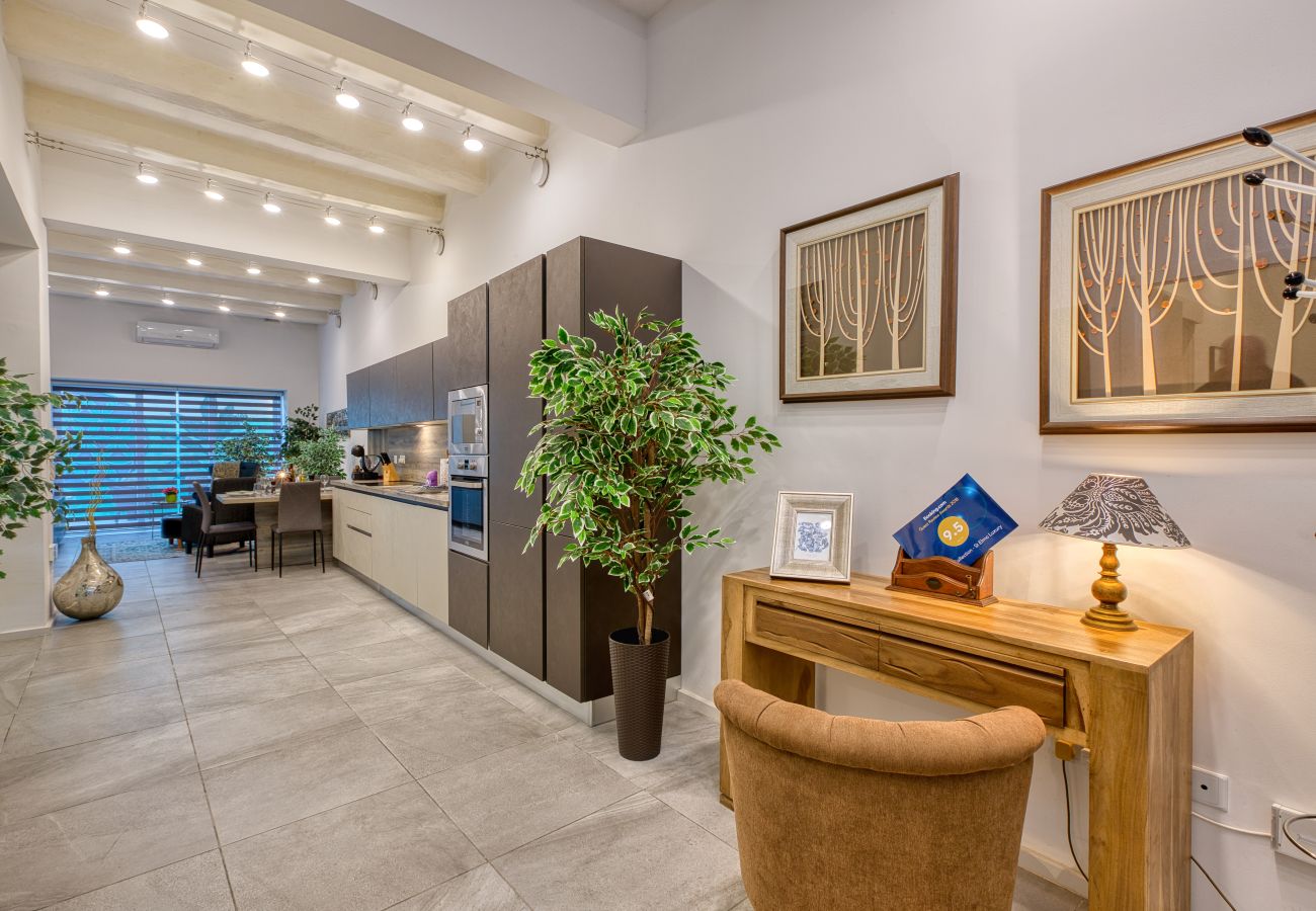 Maison à Valletta - Luxury 2bedroom house with large back yard RABE1-2
