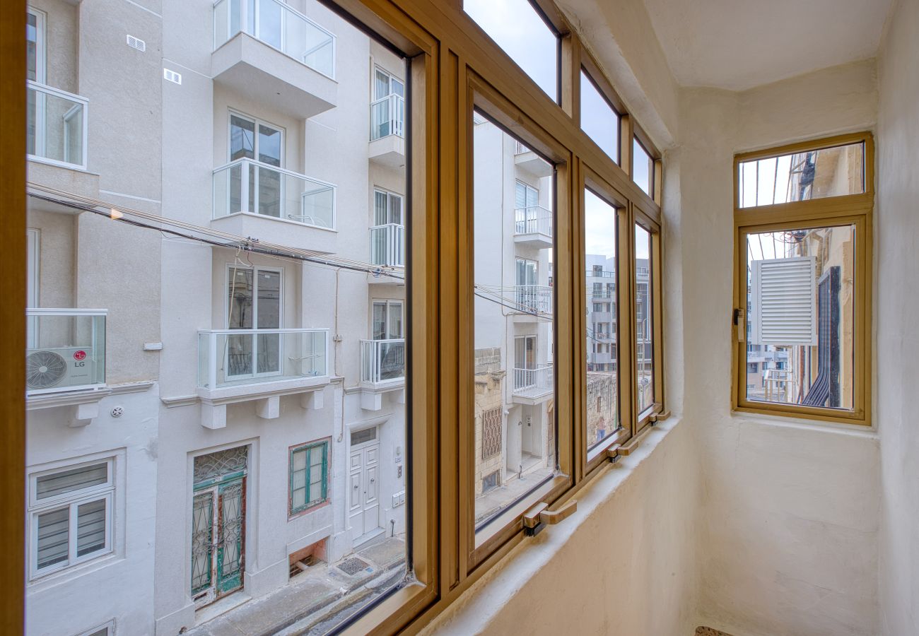 Maison à St Julian's - Traditional, large 3 bedroom house with Yard JBAR1-1