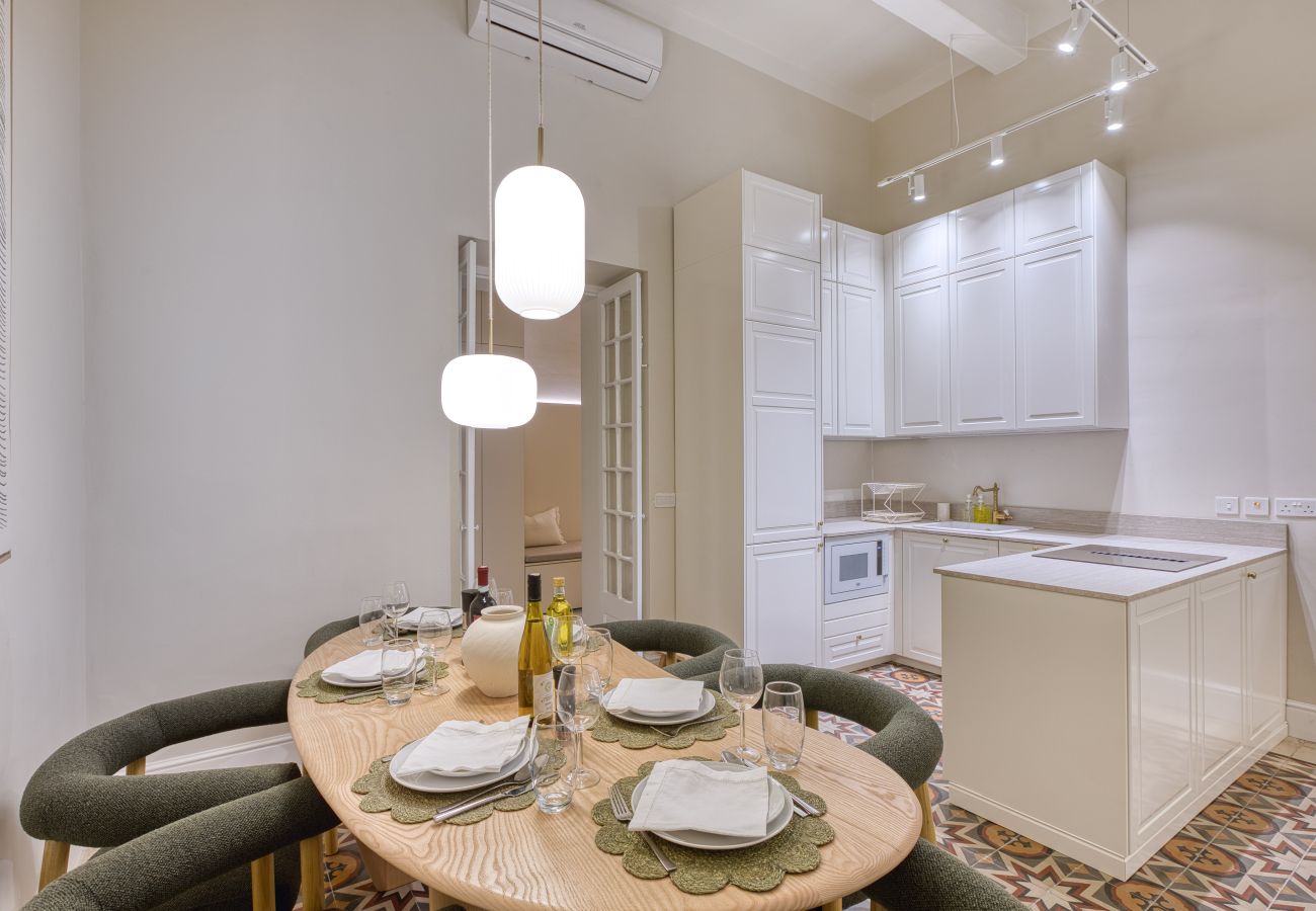 Appartement à Valletta - Traditional seaview 3 bedroom with balcony LDEM1-6