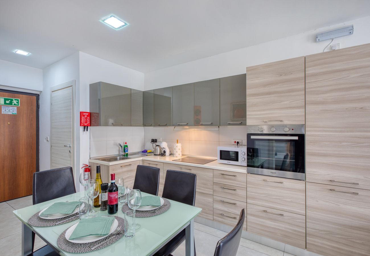 Appartement à Sliema - Charming 2bedroom flat, creek view balcony EMAG1-1