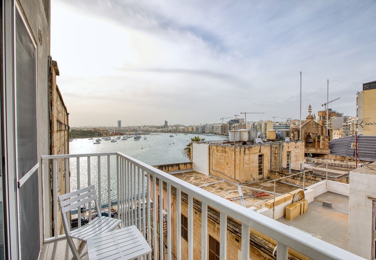 Appartement à Sliema - Charming 2bedroom flat, creek view balcony EMAG1-1
