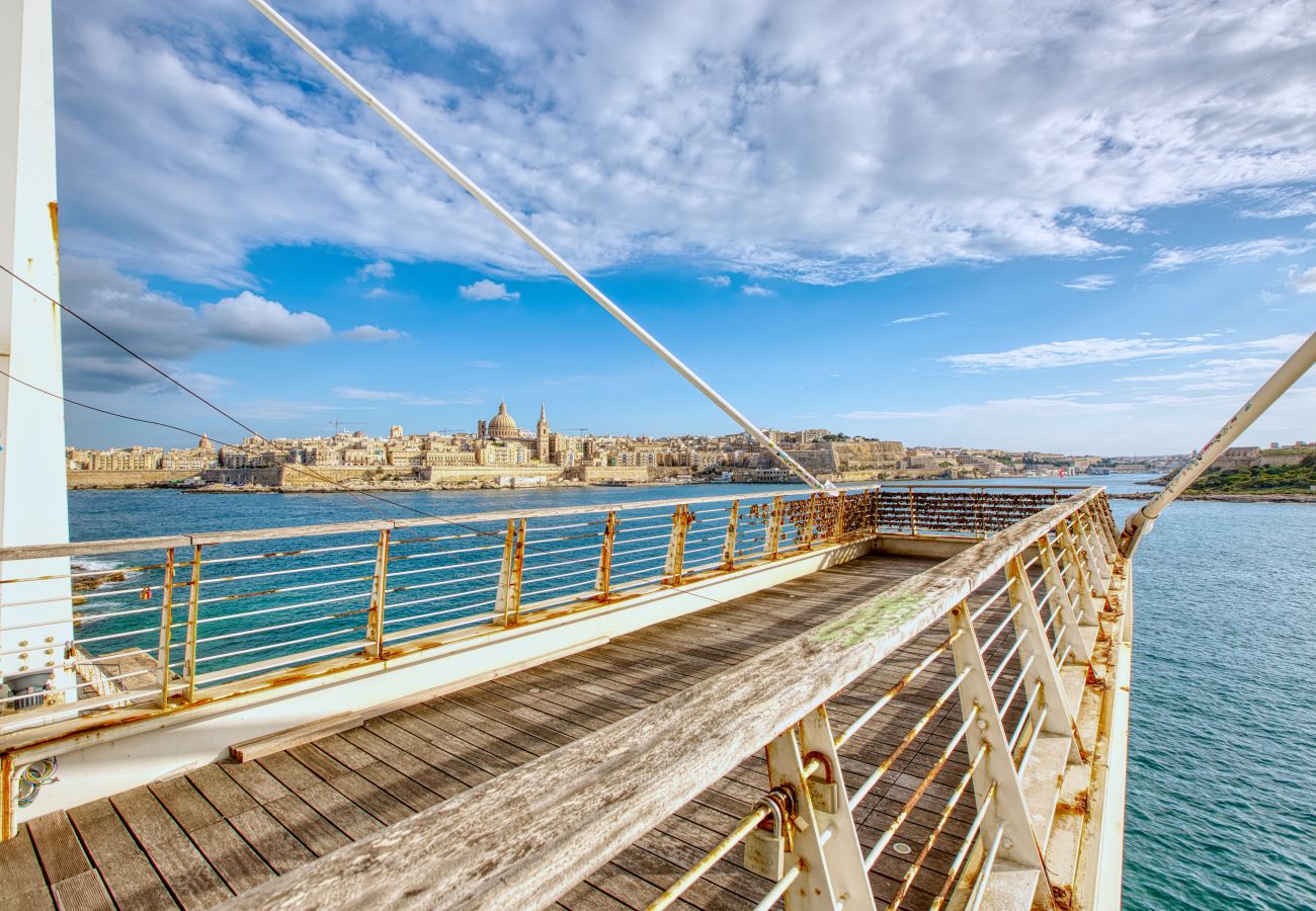 Appartement à Sliema - Charming 2bedroom flat, creek view balcony EMAG1-1