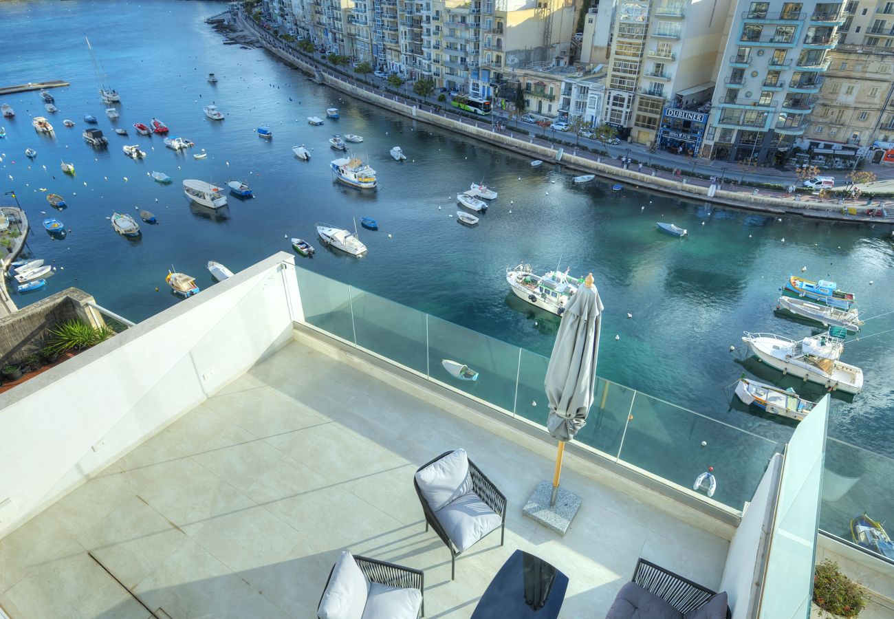 Appartement à St Julian's - Luxury seaview penthouse,roof terrace,hot tub YVAN1-1