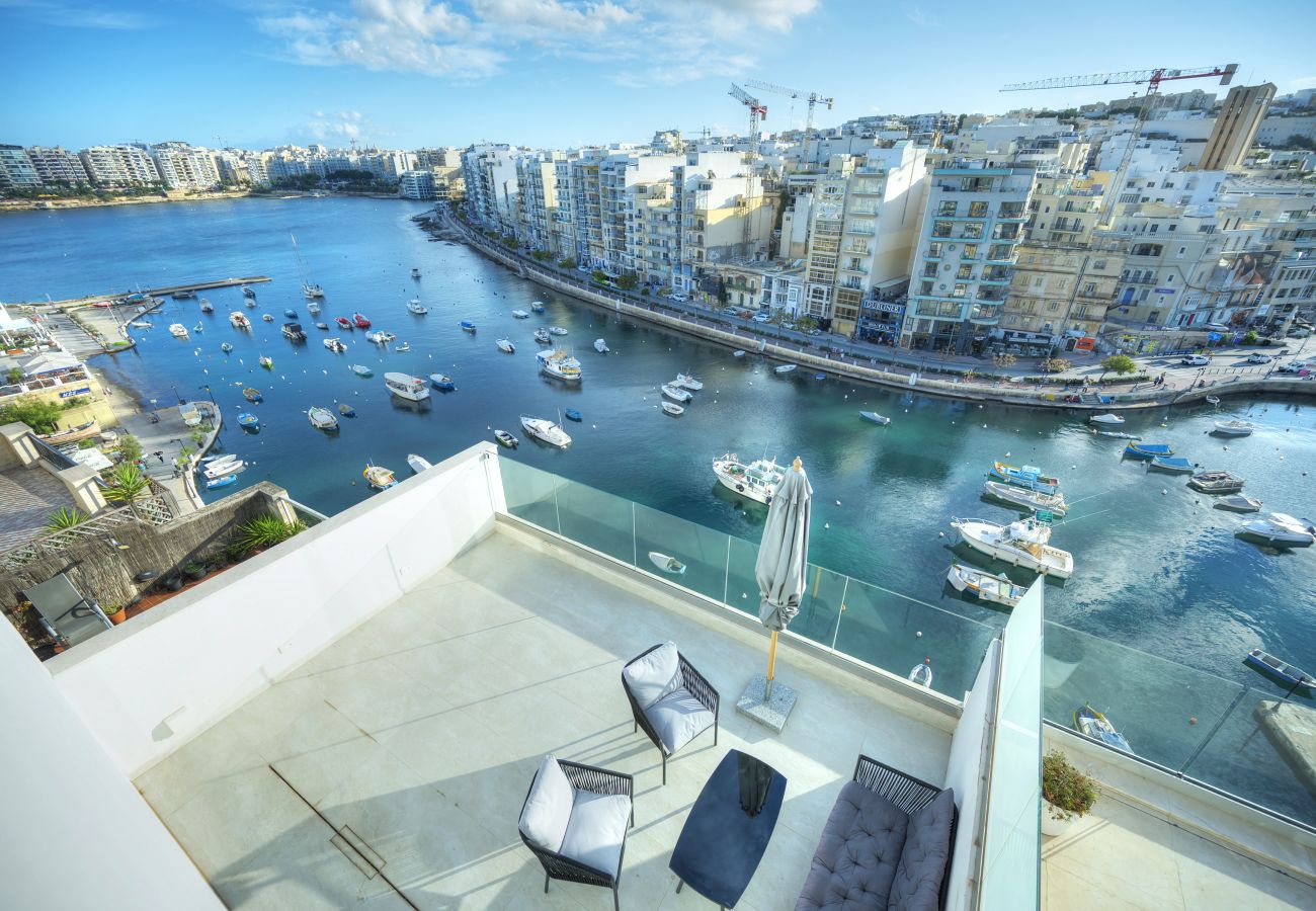 Appartement à St Julian's - Luxury seaview penthouse,roof terrace,hot tub YVAN1-1